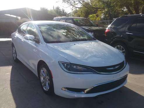 2015 Chrysler 200 - cars & trucks - by owner - vehicle automotive sale for sale in Port Isabel, TX