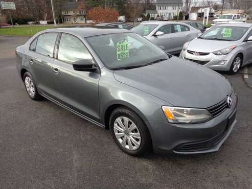****2013 VW JETTA MANUAL TRANS-93,000 MILES-NEW TIRES an BRAKES-NICE... for sale in East Windsor, MA