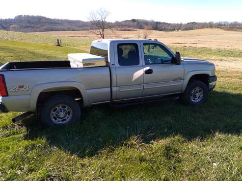 2006 Chevrolet Silverado HD 2500 - cars & trucks - by owner -... for sale in Spring Green, WI