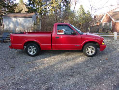 1999 Chevy S-10 - cars & trucks - by owner - vehicle automotive sale for sale in Uniontown , OH