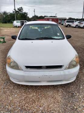 2002 KIA RIO (CHADS USED CARS) - cars & trucks - by dealer - vehicle... for sale in Hartford, AL