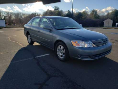 00::Toyota Avalon::XLS●1 Owner● - cars & trucks - by dealer -... for sale in South Windsor, CT