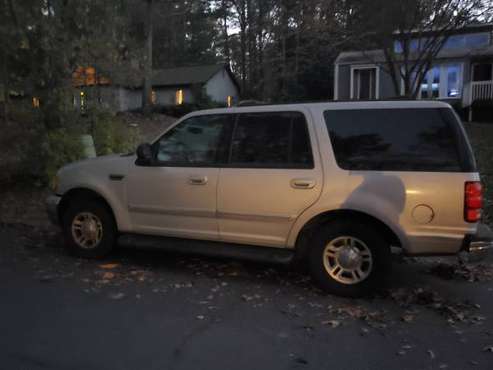 Ford Expedition 2001 - cars & trucks - by owner - vehicle automotive... for sale in Marietta, GA