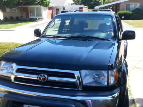 2000 Toyota 4runner - cars & trucks - by owner - vehicle automotive... for sale in Skokie, IL