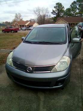 2008 Nissan Versa - cars & trucks - by owner - vehicle automotive sale for sale in Clarksville, TN