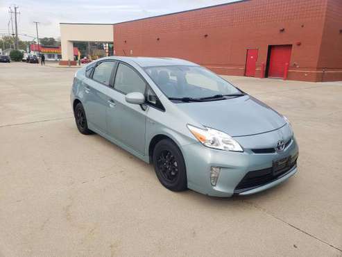 2013 Toyota Prius touring - cars & trucks - by owner - vehicle... for sale in Orland Park, IL