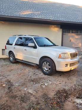 05 Lincoln Navigator - cars & trucks - by owner - vehicle automotive... for sale in Marietta, TX