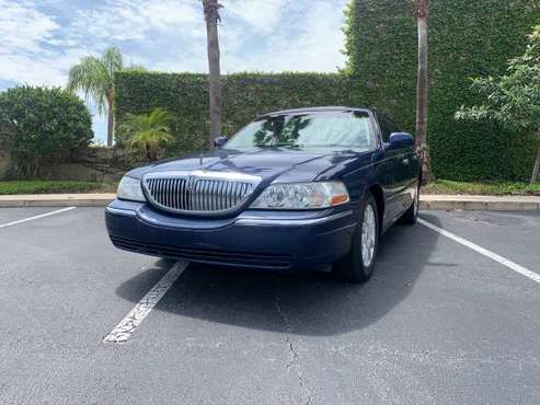 2009 Lincoln Town Car Signature L 4 6 V8 113K Miles Great Condition for sale in Jacksonville, FL