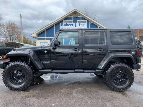 2013 Jeep Wrangler Unlimited 4 Door Hardtop Black/Black VERY LOW for sale in Mount Clemens, MI