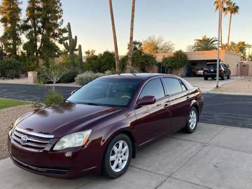2006 Toyota Avalon XL limited - cars & trucks - by owner - vehicle... for sale in Glendale, AZ