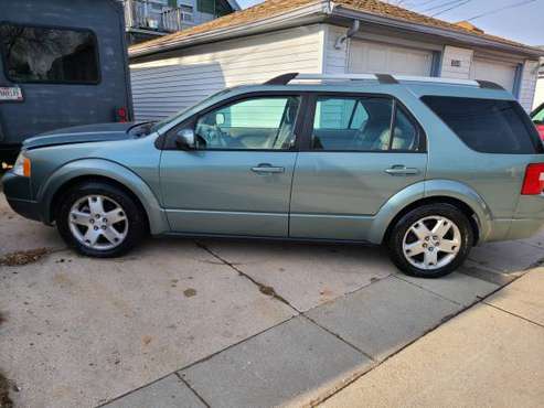 2007 Ford Freestyle AWD - cars & trucks - by owner - vehicle... for sale in milwaukee, WI