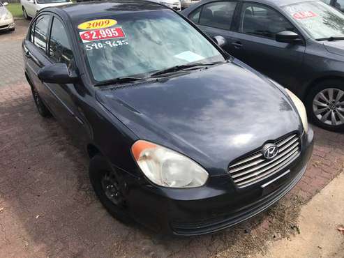 2009 Hyundai Accent (Silver) for sale in Little Rock, AR