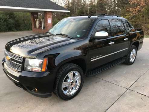 2013 Chevrolet Avalanche LTZ 4x4- Excellent Condition - cars &... for sale in Columbia, MO