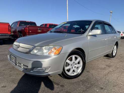 2002 TOYOTA AVALON XL - cars & trucks - by dealer - vehicle... for sale in Chenoa, IL