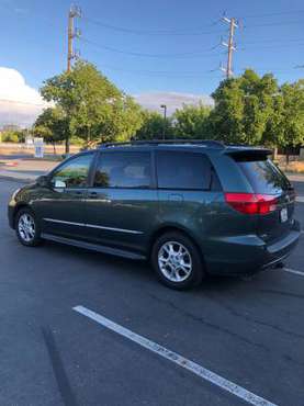 toyota sienna xle limited 2004 for sale in Elk Grove, CA