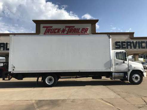 2017 HINO 268 26' Cargo Box, Auto, Diesel, 94K Miles, Tuck Away Lift... for sale in Oklahoma City, SD