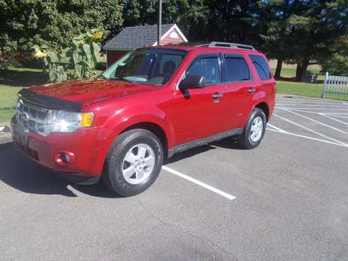 2010 FORD ESCAPE LOW MILES NO RUST 4X4 for sale in Whitney Point, NY