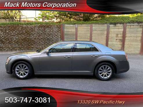 2012 Chrysler 300 Limited Pano Roof Navi Back-Up Camera 31MPG - cars for sale in Tigard, OR