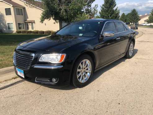 2013 Chrysler 300 - cars & trucks - by owner - vehicle automotive sale for sale in Madison, WI