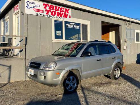 2007 HYUNDIA TUCSON - cars & trucks - by dealer - vehicle automotive... for sale in Parker, WA