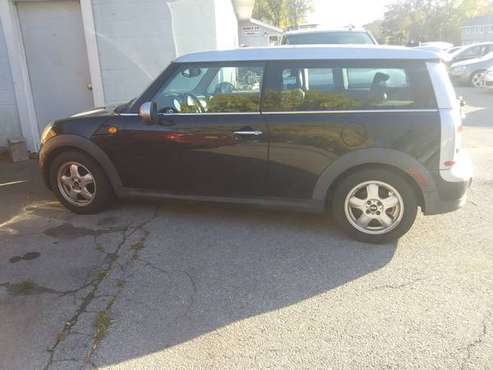 2009 MINI COOPER CLUBMAN - cars & trucks - by owner - vehicle... for sale in Round Lake, NY