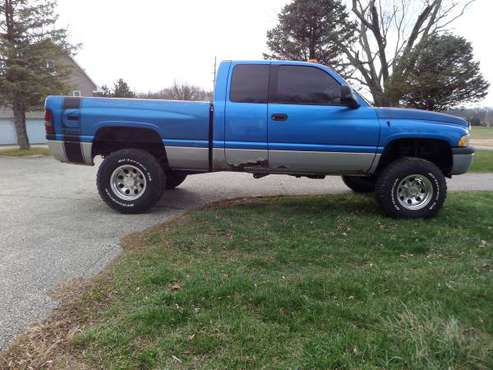 1999 Dodge Ram 2500 4WD Cummins Diesel truck MANY UPGRADES Nds Work for sale in Monrovia, IN