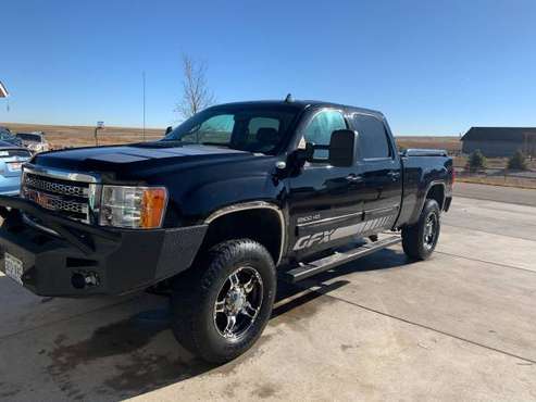 2014 GMC SIERRA 2500 DURAMAX - cars & trucks - by owner - vehicle... for sale in Johnstown, CO