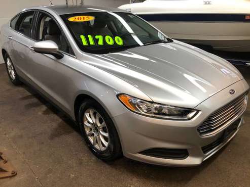 2015 Ford Fusion SE - cars & trucks - by owner - vehicle automotive... for sale in Rochester , NY
