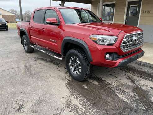 2017 TOYOTA TACOMA DOUBLE CAB - - by dealer - vehicle for sale in Shawnee, MO