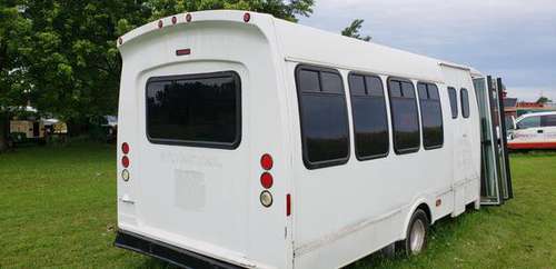 Ford E-450 6.8 V10 Shuttle Party Bus, 111k Automatic for sale in Winnebago, WI