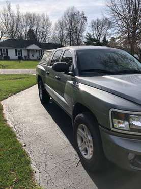 2010 Dodge Dakota Quad Cab 4x4 - cars & trucks - by owner - vehicle... for sale in Galion, OH