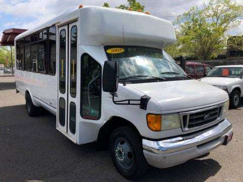 2003 Ford Econoline E-450 Bus One Owner! Very Nice! - cars & for sale in Salem, OR