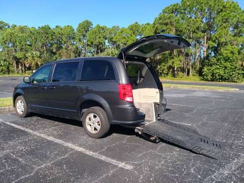 Handicap Van - 2012 Dodge Grand Caravan - cars & trucks - by dealer... for sale in Daytona Beach, FL