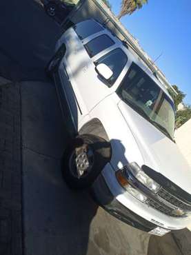 Clean 03 chevy suburban - cars & trucks - by owner - vehicle... for sale in Moreno Valley, CA