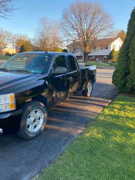 2011 Chevy Silverado - cars & trucks - by owner - vehicle automotive... for sale in Walnutport, PA