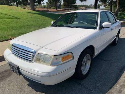 1998 Ford Crown Victoria LX - Financing Options Available! - cars &... for sale in Thousand Oaks, CA