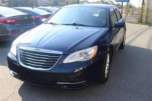 2013 CHRYSLER 200 LX, 1 OWNER, LEATHER, CLEAR TITLE, DRIVES GOOD, -... for sale in Graham, NC