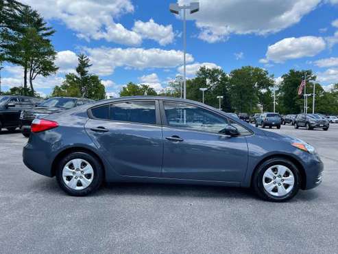 2016 kia forte! manual transmission/only 44, 321 mi - cars & for sale in Saint Louis, MO