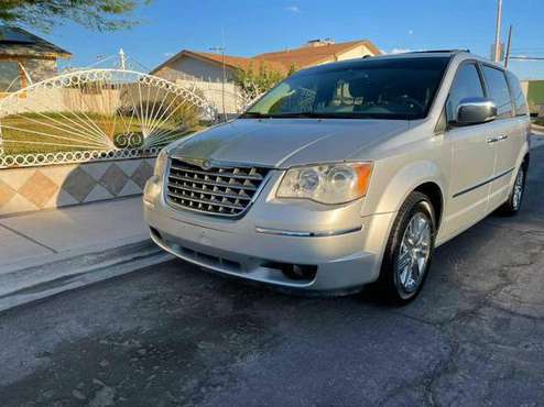 Chrysler town & country 2008 really clean - - by for sale in North Las Vegas, NV