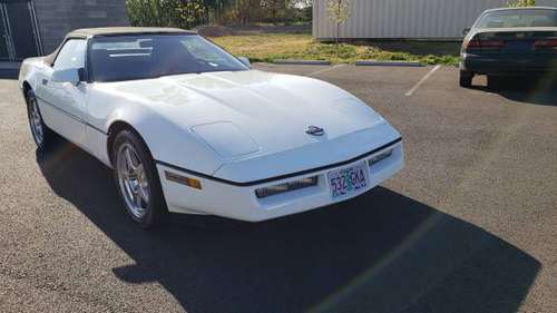 Beautiful 1990 Corvette Stingray Convertible 6 speed Low milege for sale in Springfield, OR