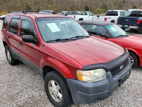 2004 FORD ESCAPE XLS 4X4 V6 - cars & trucks - by dealer - vehicle... for sale in Alexandria, OH