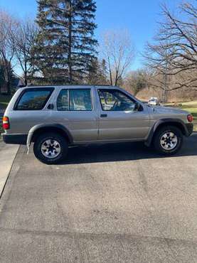 1999 NISSAN PATHFINDER - cars & trucks - by owner - vehicle... for sale in Saint Paul, MN