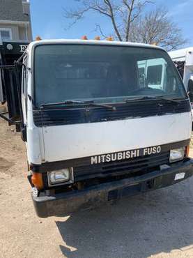Dump truck Mitsubishi Fuso for sale in Long Beach, NY