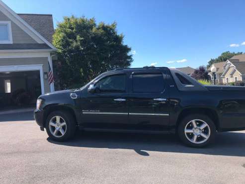 2011 CHEVY AVALANCHE LTZ for sale in WEBSTER, NY