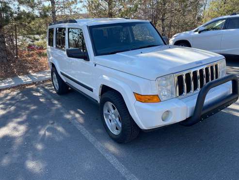 08 Jeep Commander 4x4 - cars & trucks - by owner - vehicle... for sale in Reno, NV