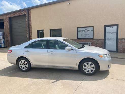 2011 Toyota Camry LE, Leather, NICE 1 OWNER - cars & trucks - by... for sale in Edmond, OK