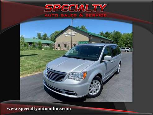 2012 Chrysler Town & Country! Touring! Heated Leather! DVD! Stow N Go! for sale in Suamico, WI