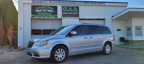 2011 Chrysler Town and Country - - by dealer - vehicle for sale in High Point, NC