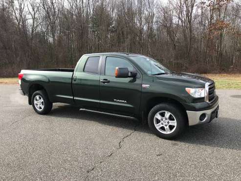 2013 Toyota Tundra 5.7L 8' Bed 4x4 - cars & trucks - by owner -... for sale in Brimfield, MA