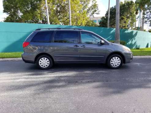 2006 TOYOTA SIENNA MINI VAN FOR SALE 3300 CASH - cars & trucks - by... for sale in Fort Lauderdale, FL